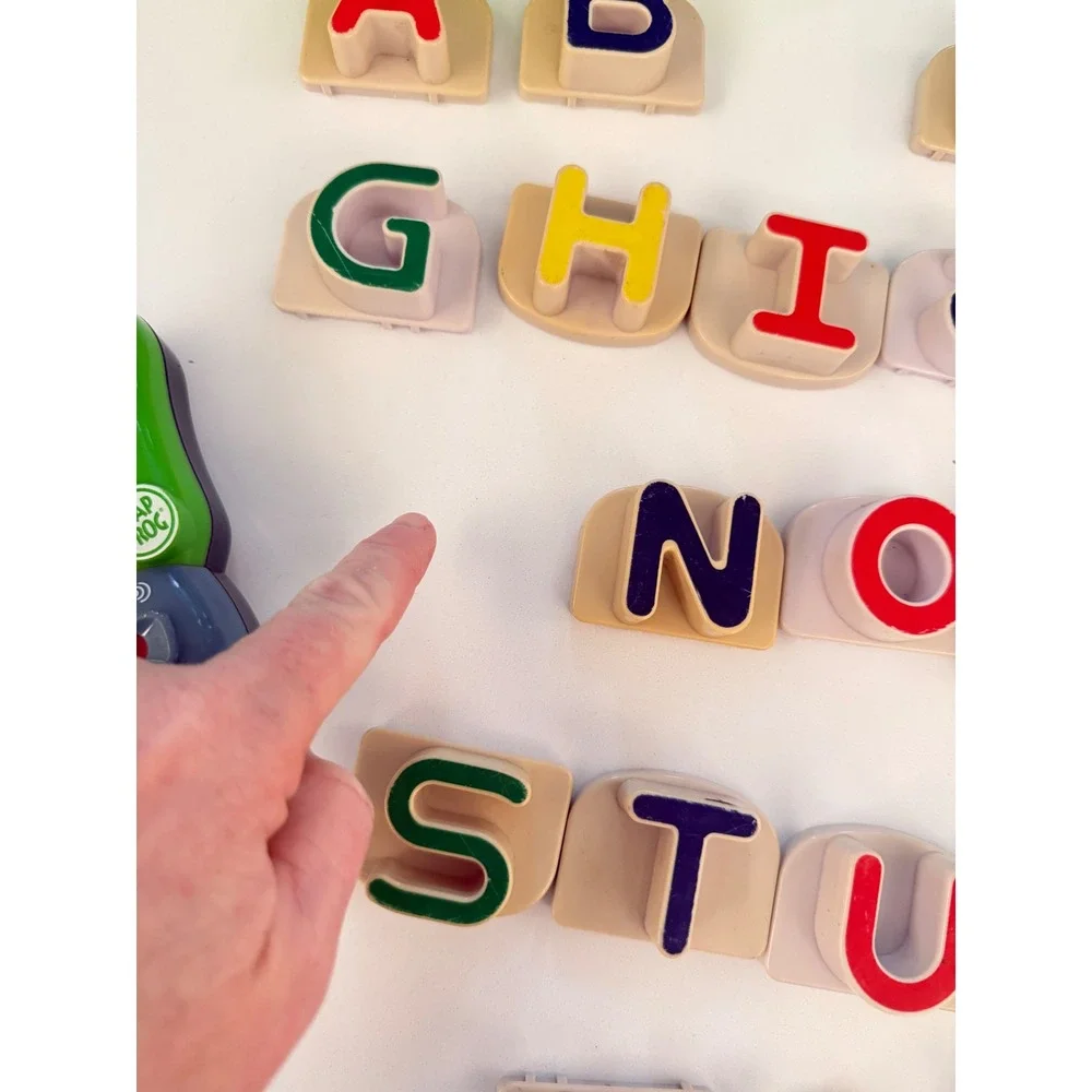 LeapFrog Fridge Phonics Magnetic Letter Set with Storage Bag Missing Letter C, M